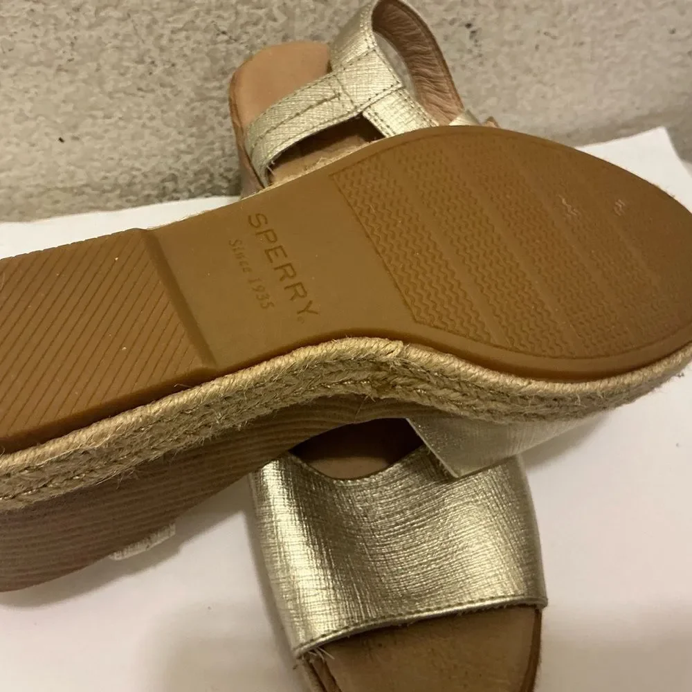 New Sperry Metallic Gold Wedge Sandals size 10